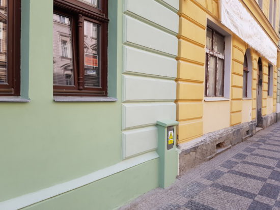 bytový dům po opravě fasády